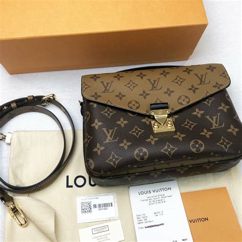 celebrity louis vuitton pochette métis|Louis Vuitton Pochette monogram.